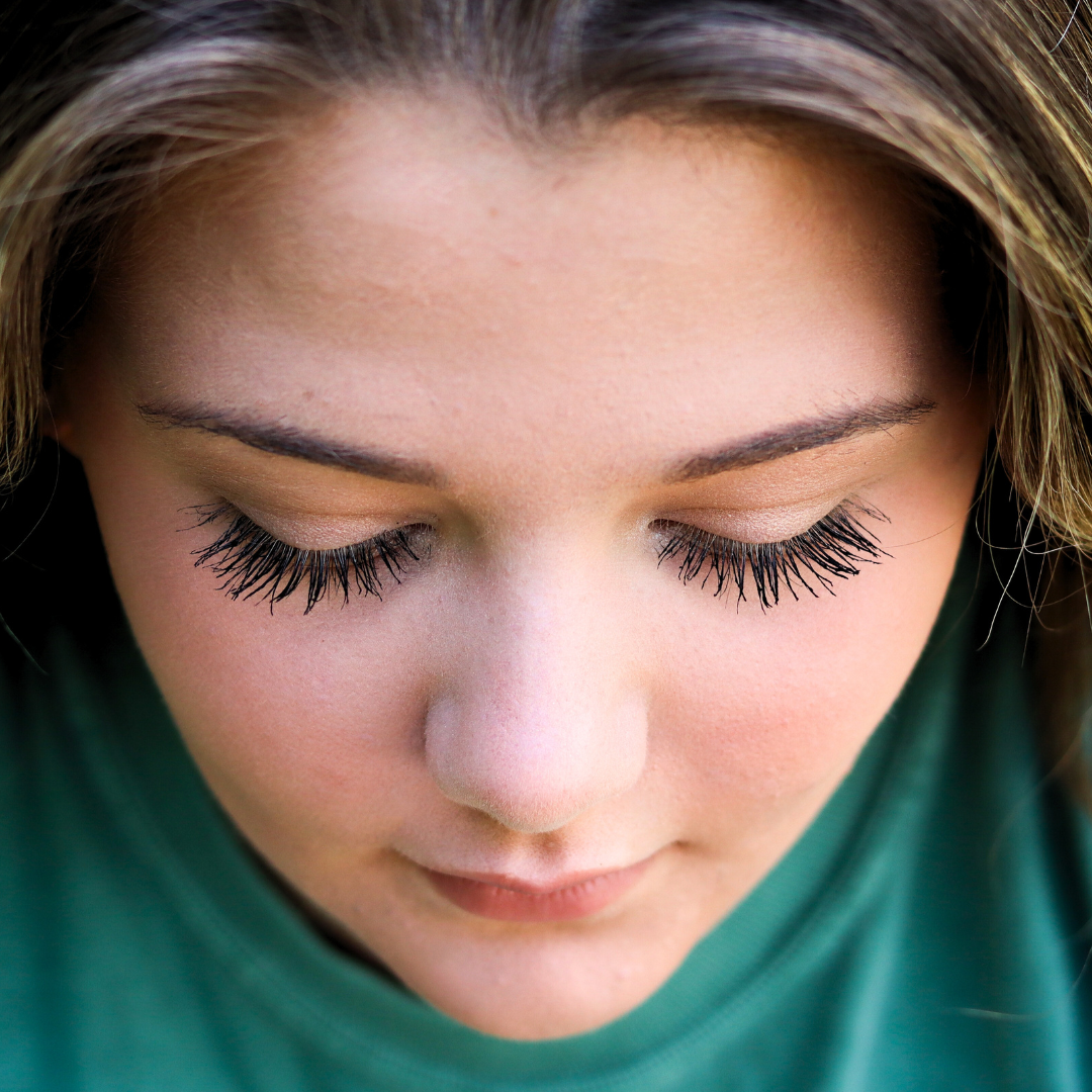 Cate wearing Black Mascara - sensitive eyes toxin-free | Taylor Made Organics