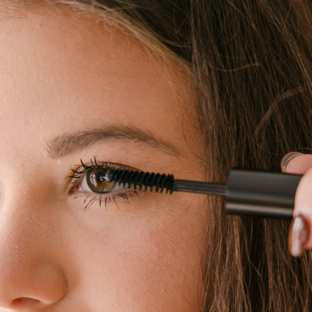 Lengthening Mascara β Clean, Buildable Definition