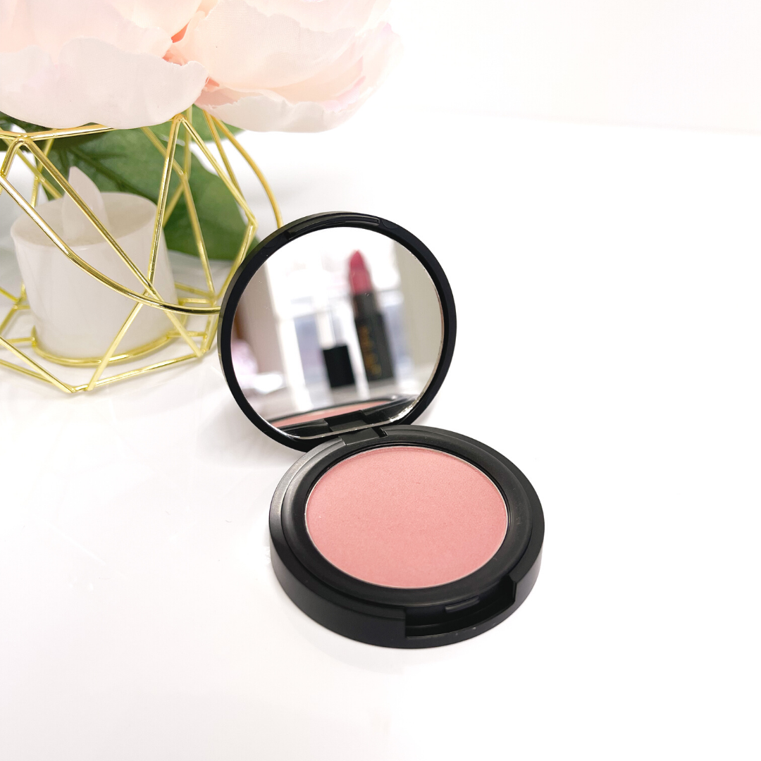 Organic Makeup That Compliments Your Skin, from Acne to Aging!