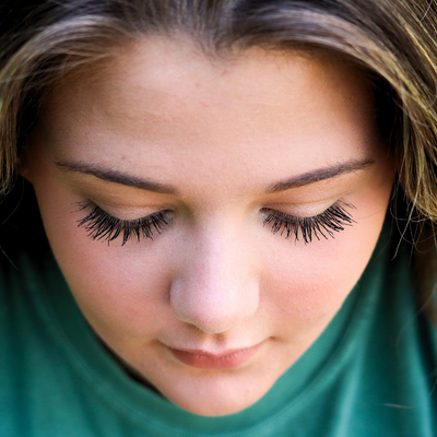 Cate wearing Black Mascara - sensitive eyes toxin-free | Taylor Made Organics
